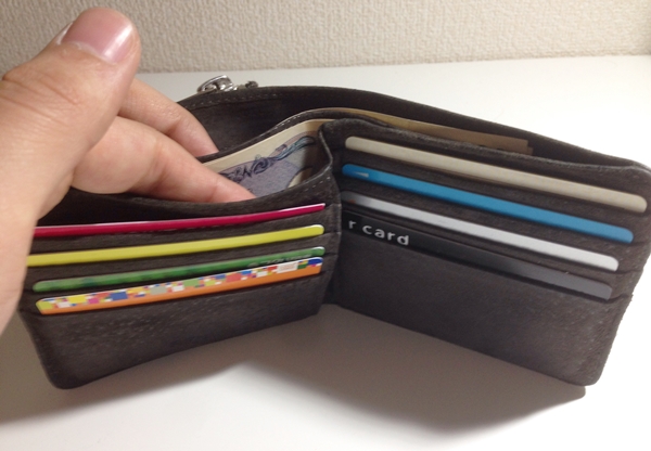 REN財布の収納力は普通