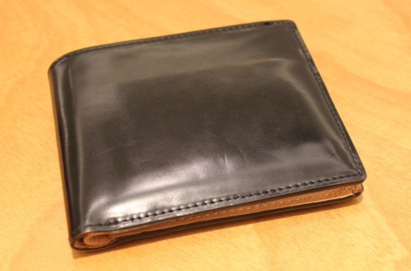 2年使ったココマイスターコードバン二つ折り財布