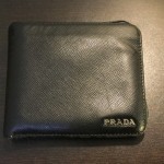 PRADA（プラダ）サフィアーノのメンズレザー二つ折り財布