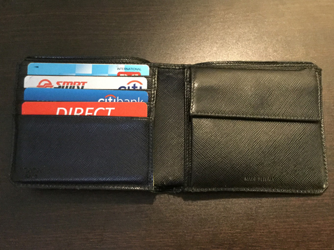 PRADA（プラダ）サフィアーノのメンズレザー二つ折り財布をレビュー 
